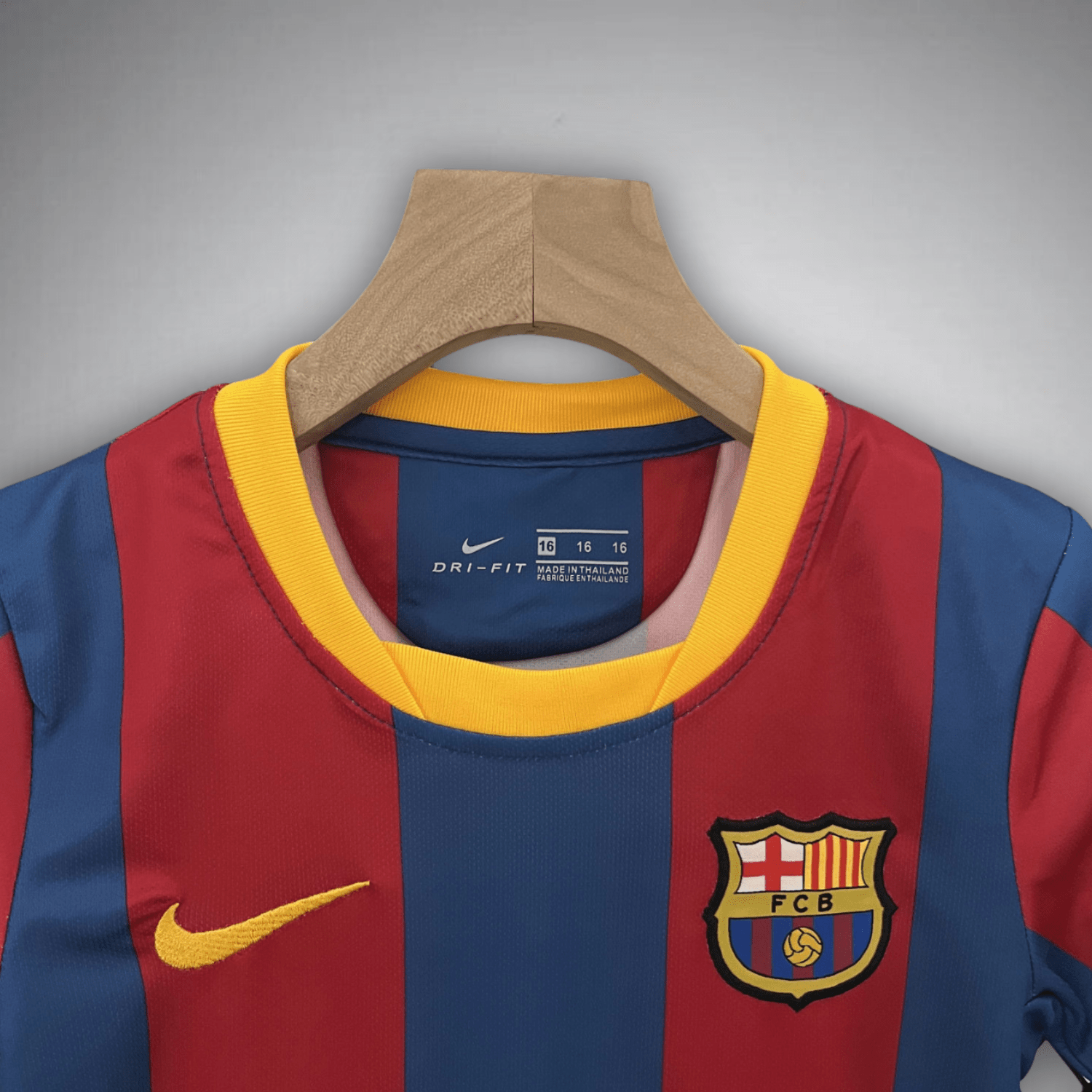 10/11 FC Barcelona Home Kids Kit