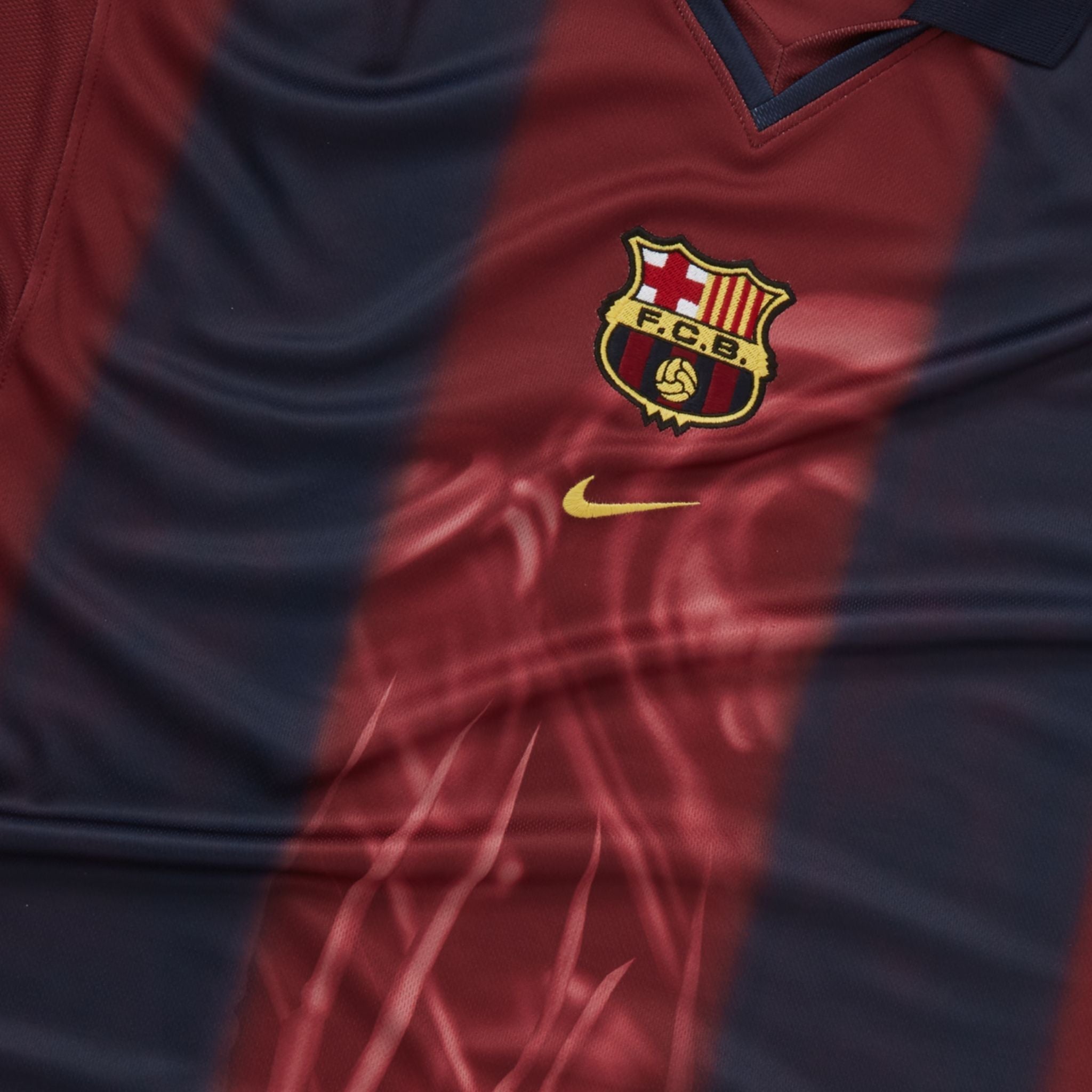 FC Barcelona x Travis Scott 01/02 Retro Home Shirt - Limited Edition