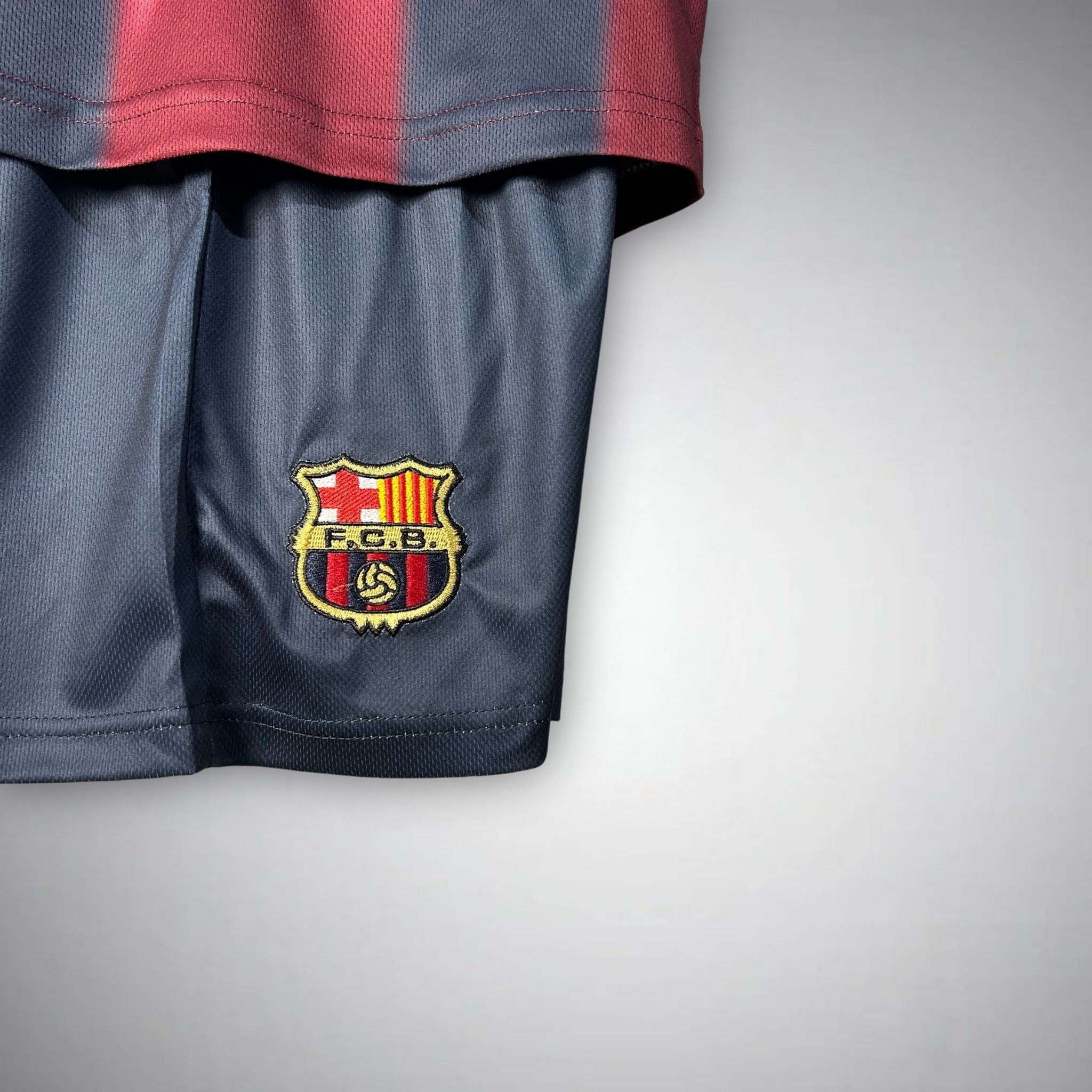 2000/01 FC Barcelona Retro x Travis Scott Limited Edition Kids Home Kit