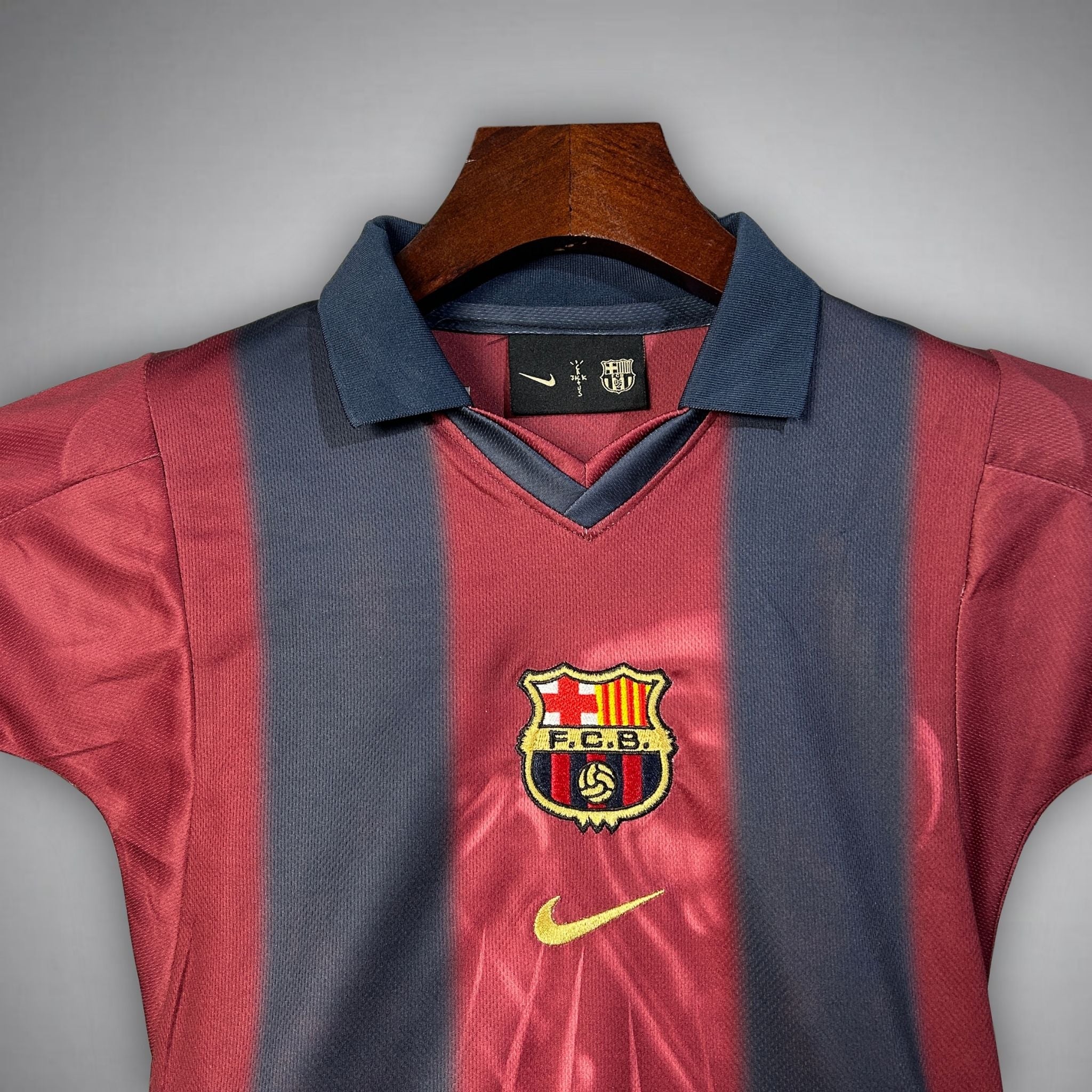 2000/01 FC Barcelona Retro x Travis Scott Limited Edition Kids Home Kit