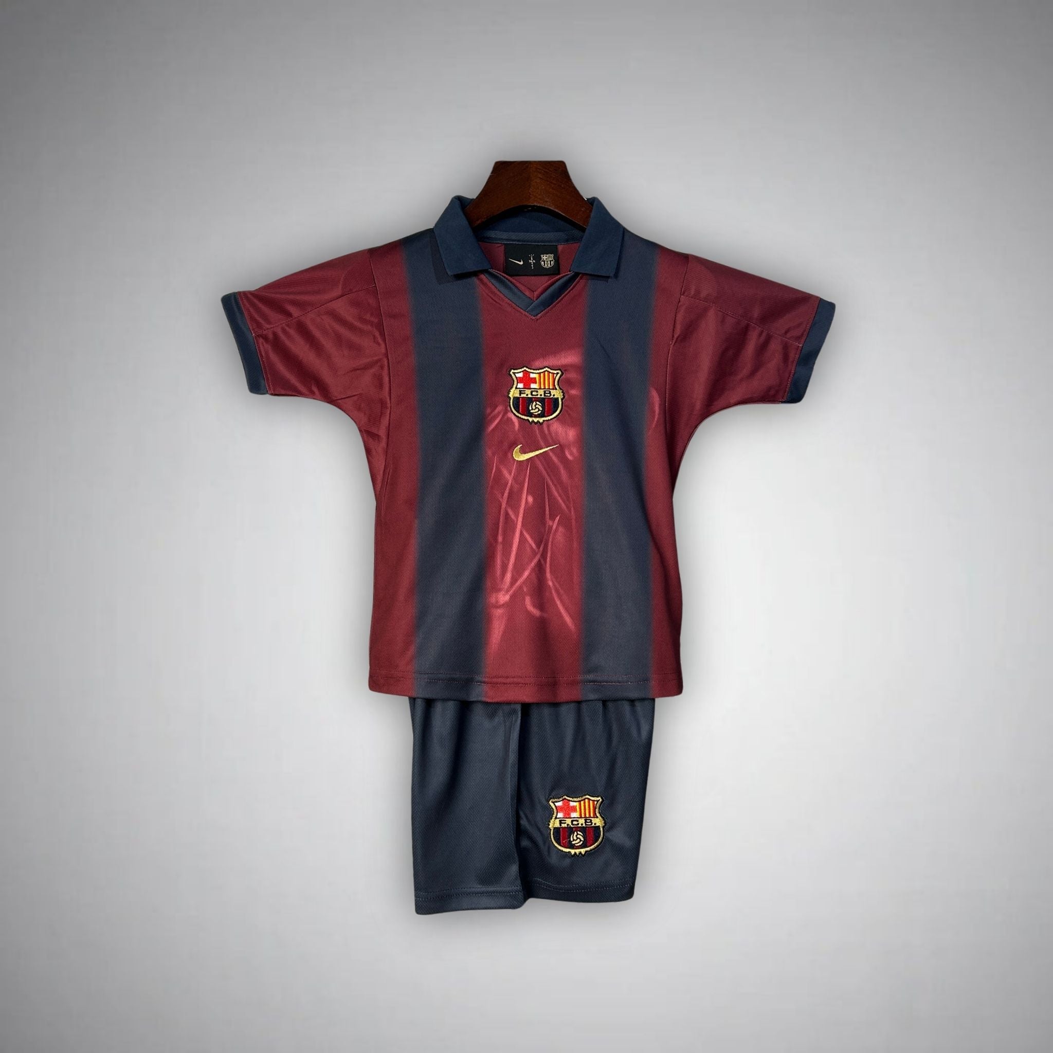 2000/01 FC Barcelona Retro x Travis Scott Limited Edition Kids Home Kit