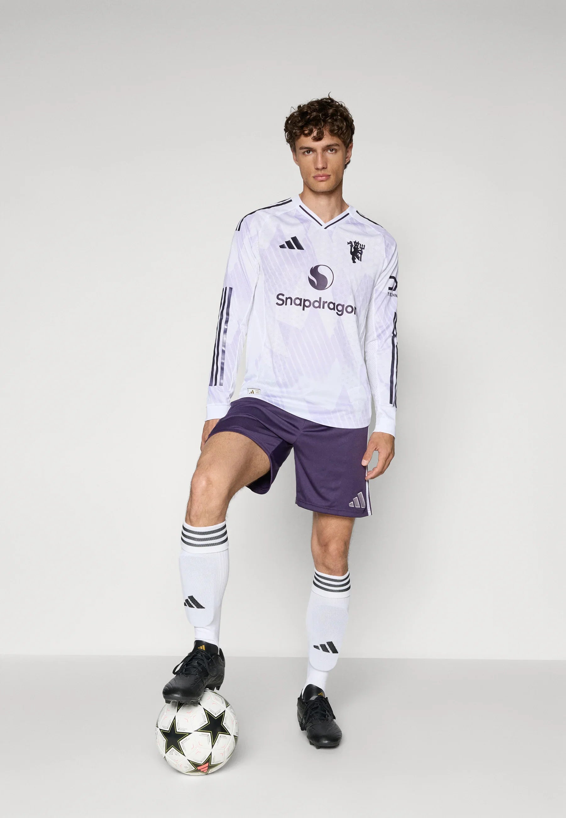 Manchester United 25/26 Away Shirt - Long Sleeve