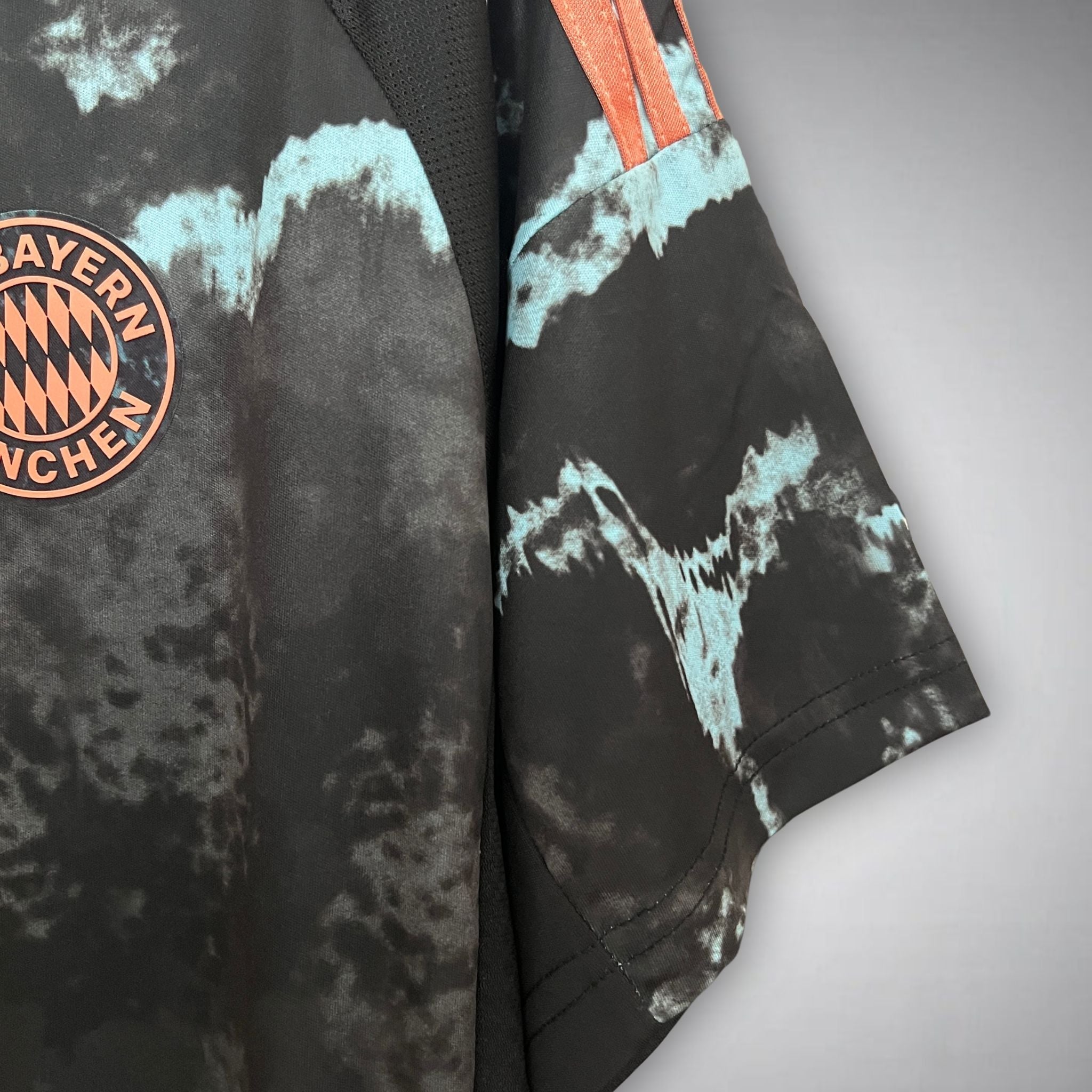 24/25 Bayern München Away Kit