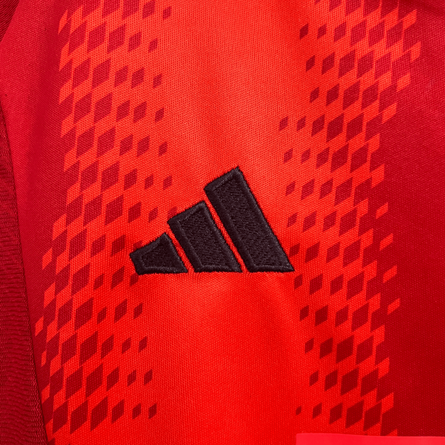 24/25 FC Bayern Home Kids Kit
