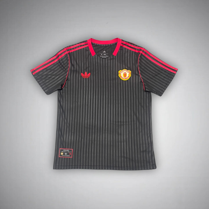 Manchester United Treble Tribute Kit