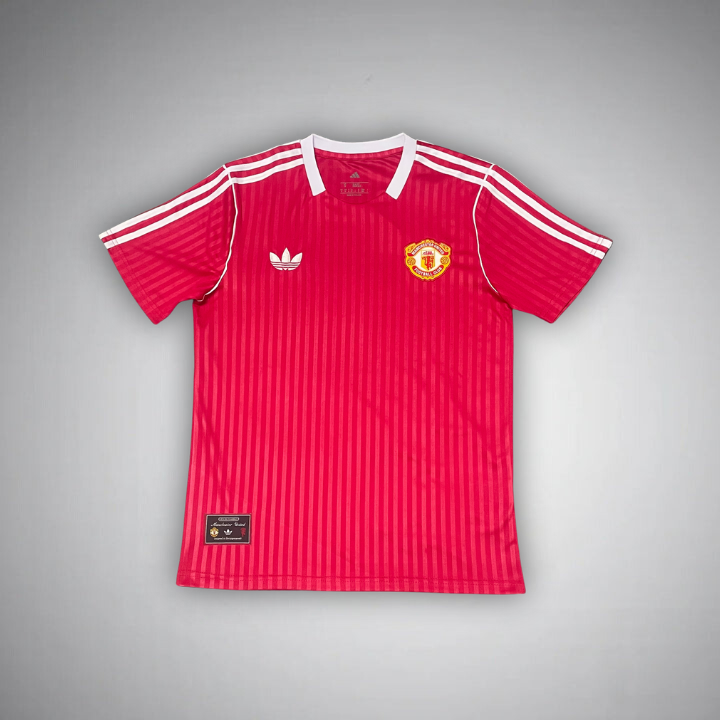 Manchester United Timeless Kit