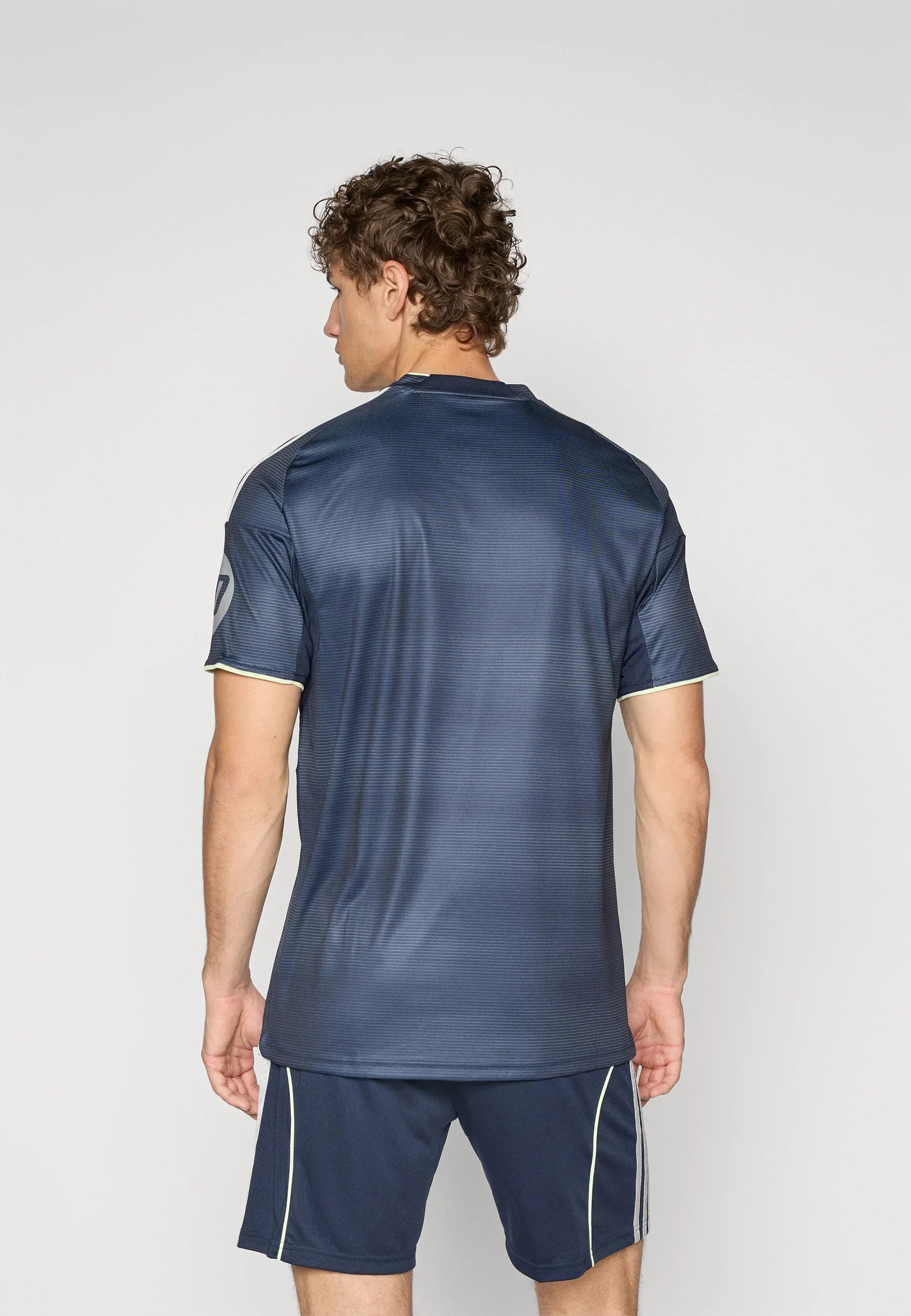 Real Madrid 25/26 Away Kit