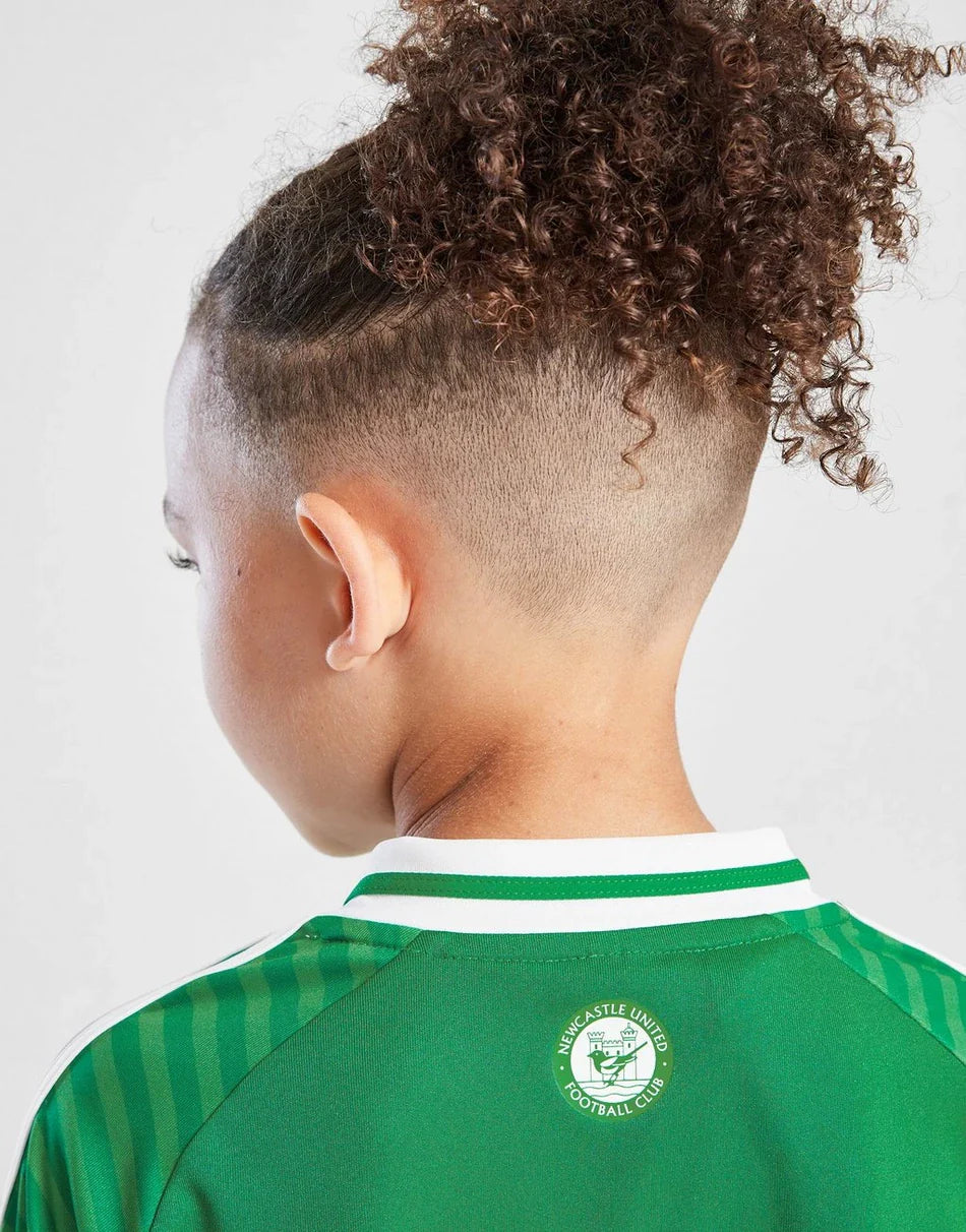 Newcastle 25-26 Away Kids Kit