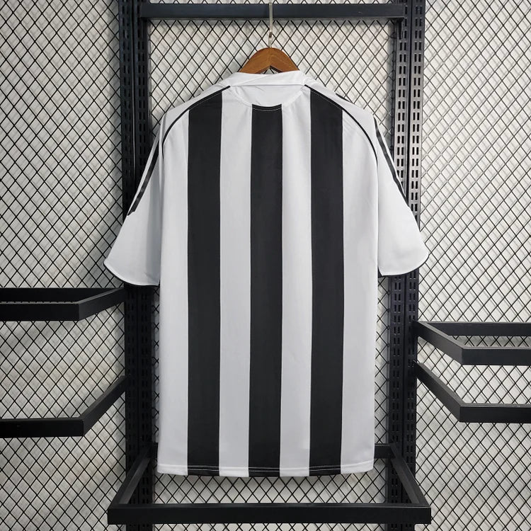 2004-2006 Newcastle United Retro Home Shirt