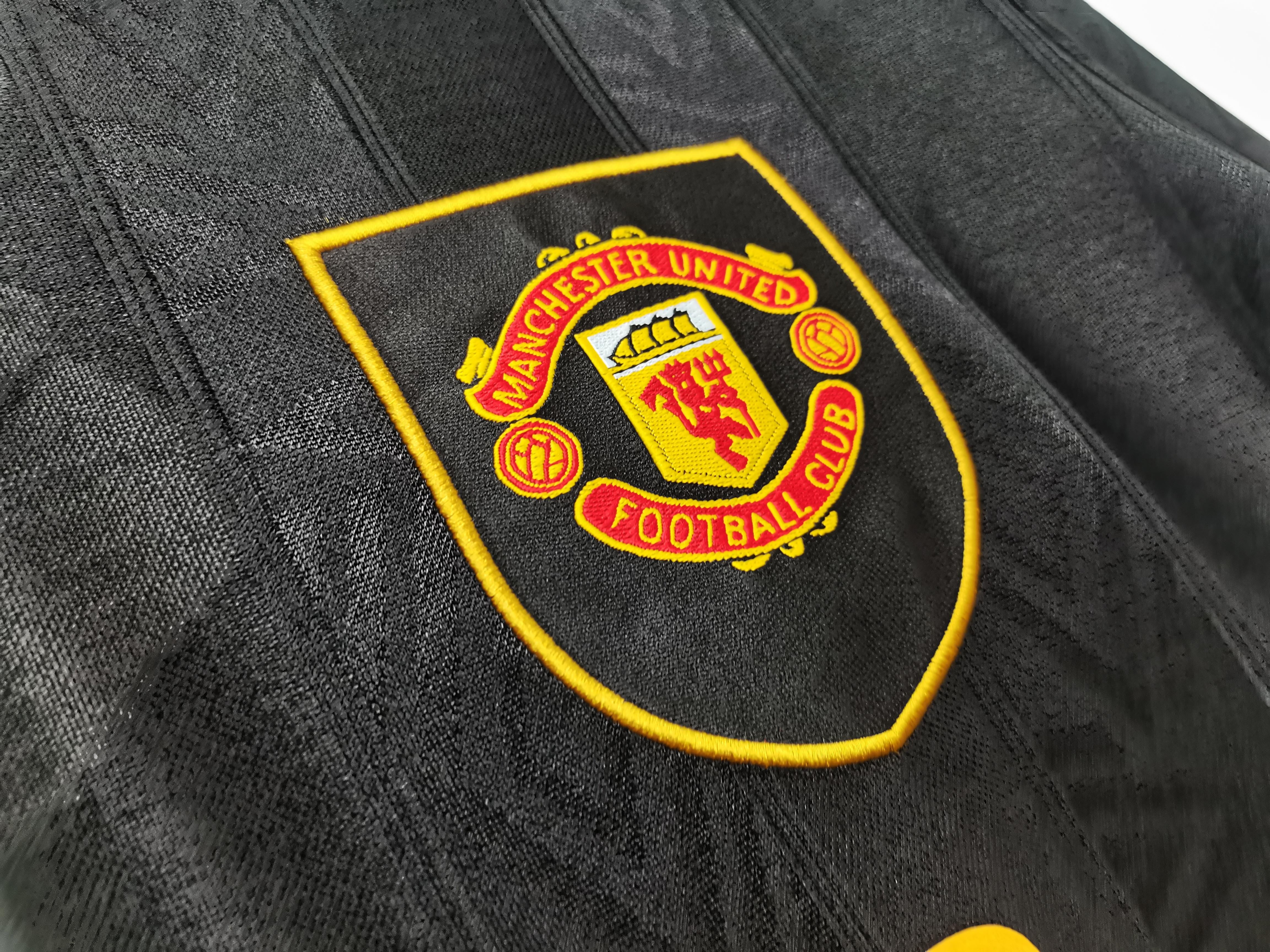 Manchester United 1993/1995 Retro Away Shirt - Long Sleeve