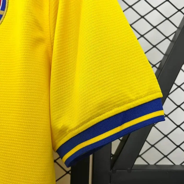 Arsenal 2013-14 Away Kit