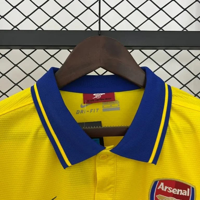 Arsenal 2013-14 Away Kit