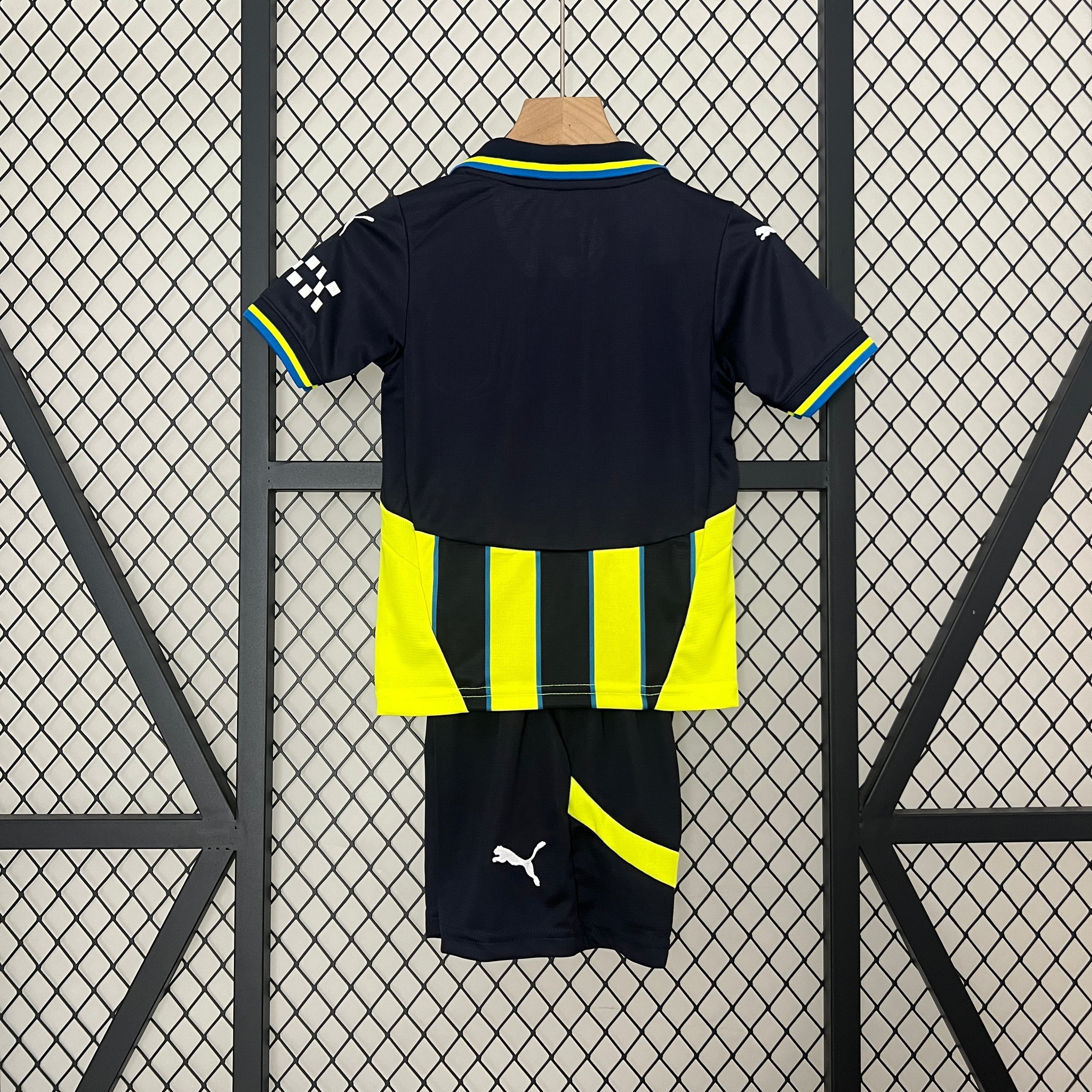 Manchester City 2024/25 Away Kids Kit