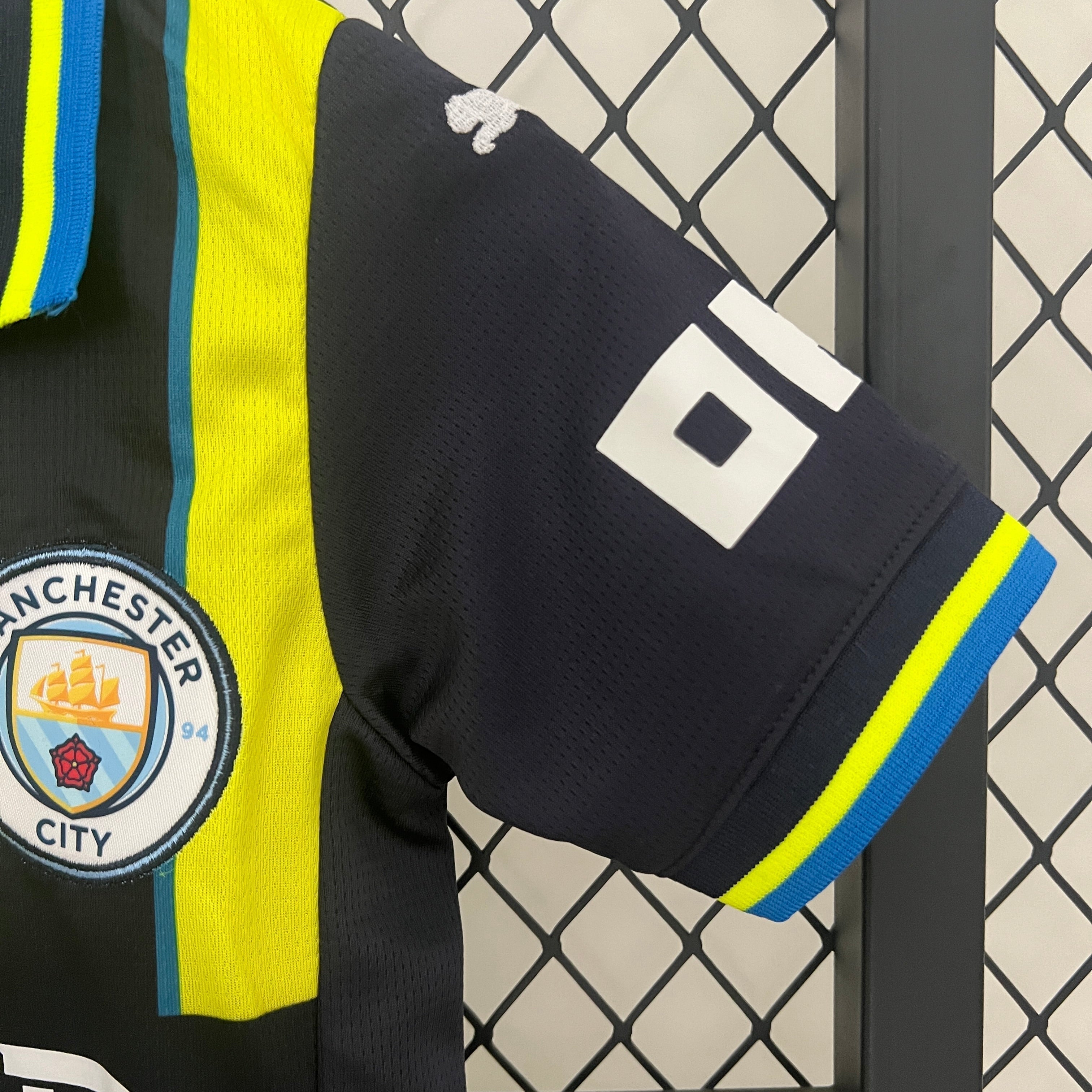 Manchester City 2024/25 Away Kids Kit