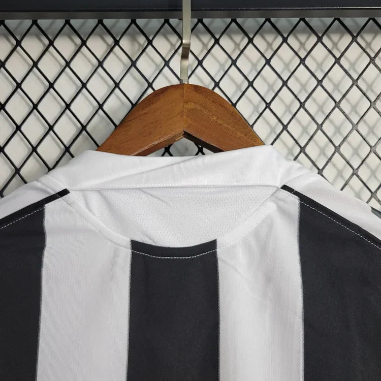 2004-2006 Newcastle United Retro Home Shirt