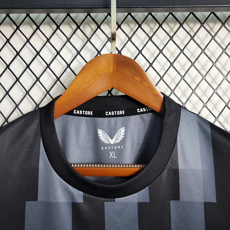 2023-2024 Newcastle United 130th Anniversary Retro Special Shirt
