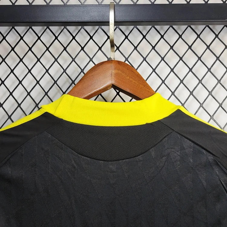 2010-2011 Liverpool Retro Away Shirt