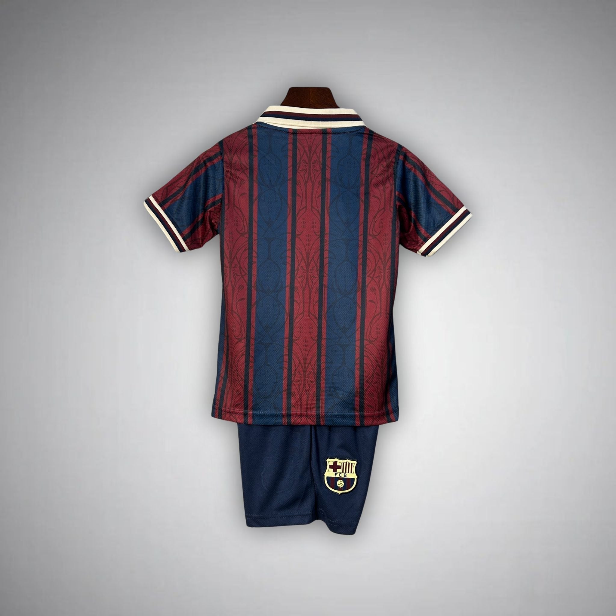 FC Barcelona Catalan Roots Kids Kit