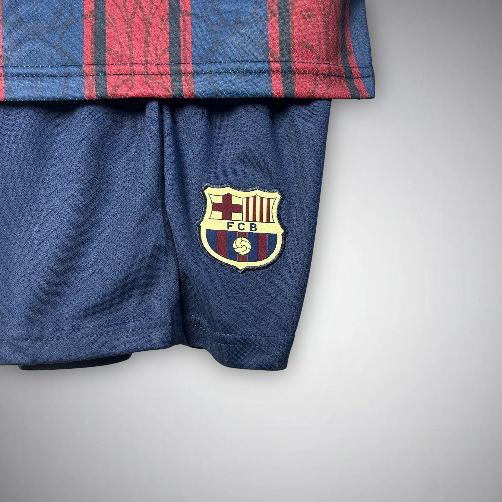FC Barcelona Catalan Roots Kids Kit