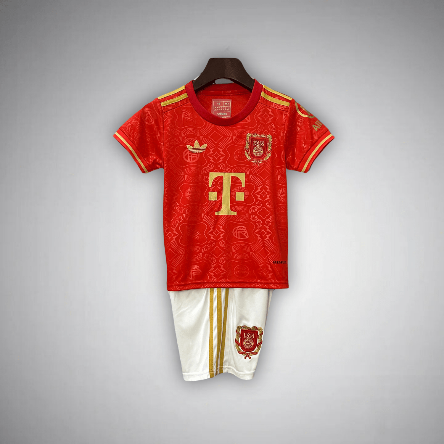 FC Bayern 125 Anniversary Kids Kit
