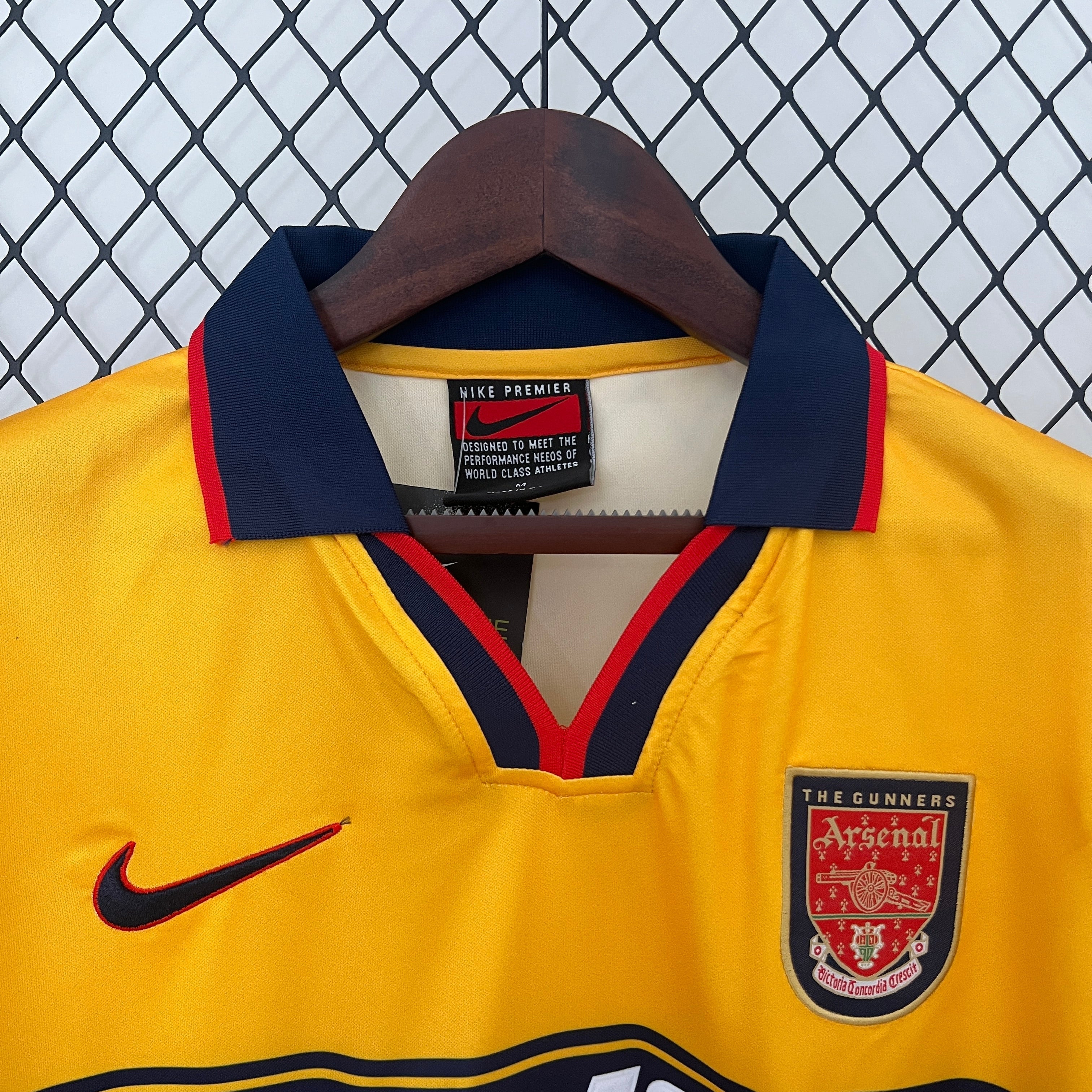 1997-1998 Arsenal Away Shirt