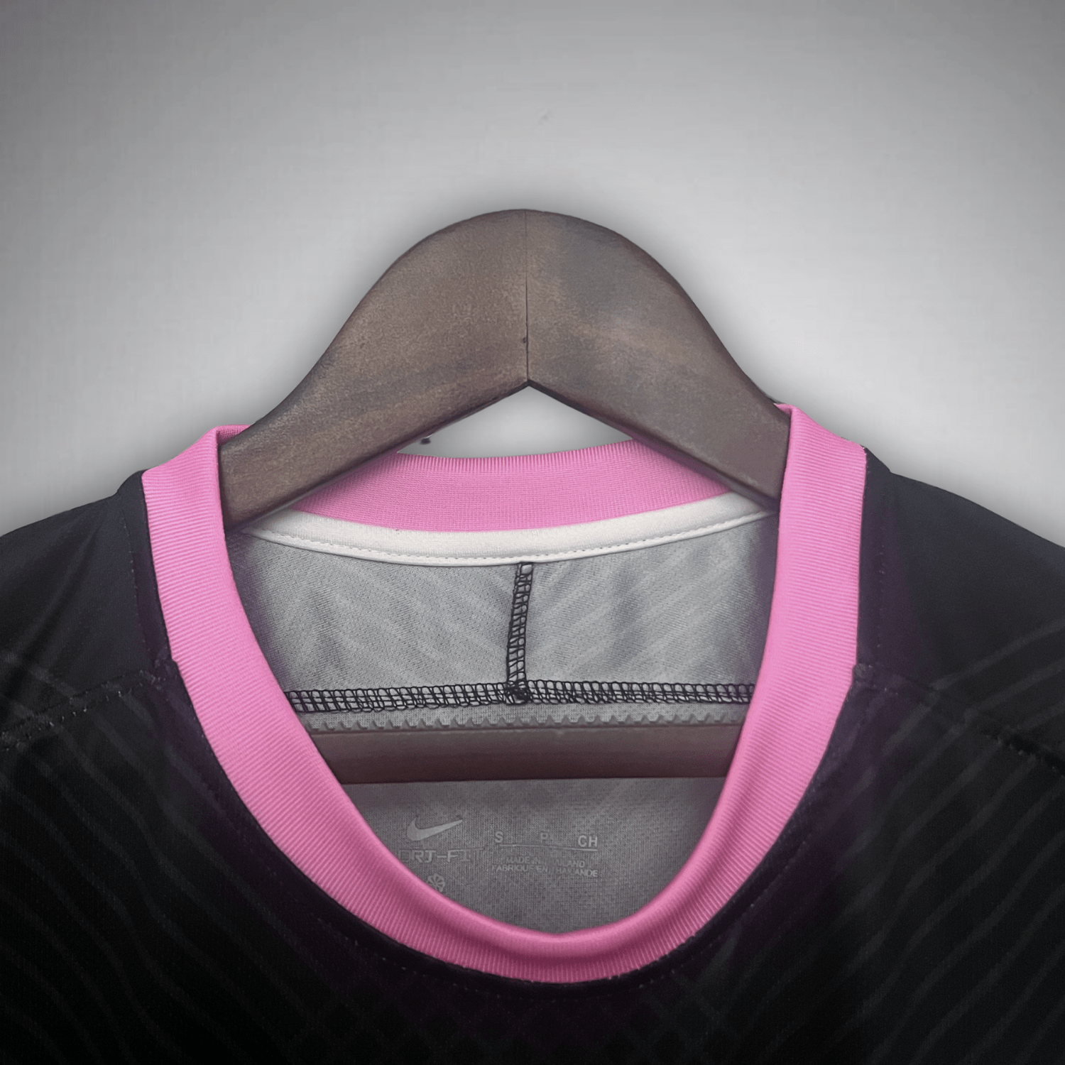 Inter Milan Serpente Rosa Kit
