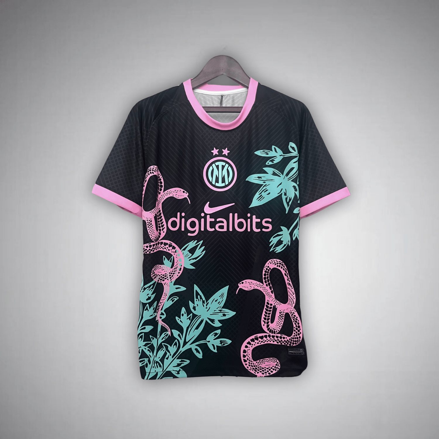 Inter Milan Serpente Rosa Kit