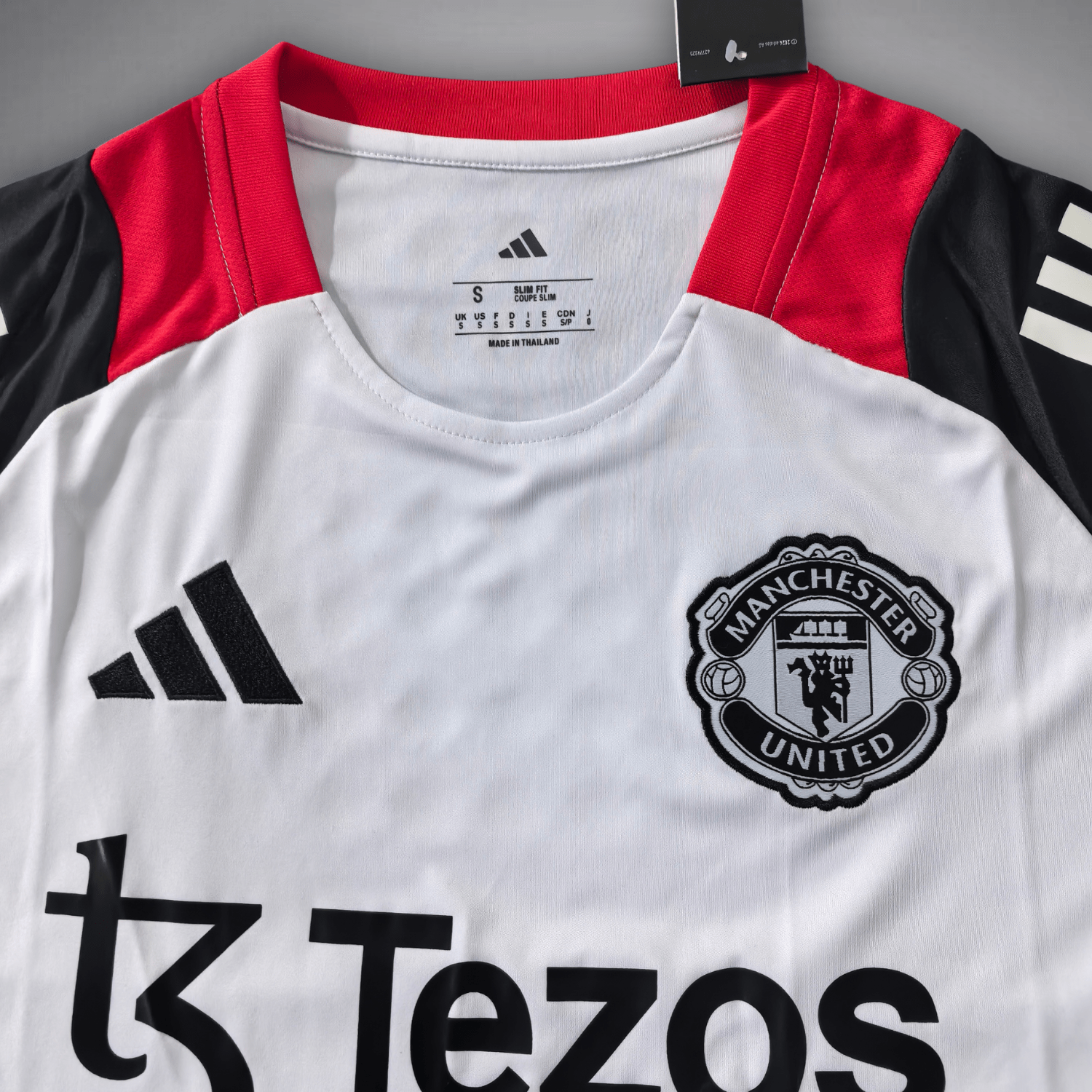 Manchester United Striker 24 Kit