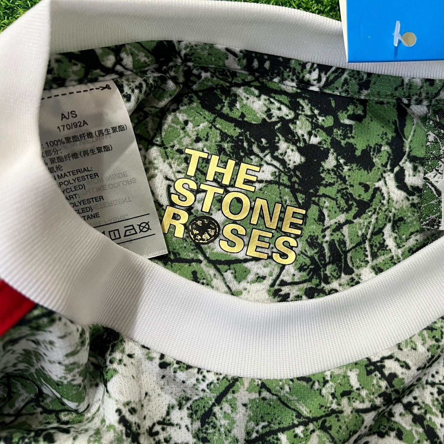 Manchester United Stone Roses Kit