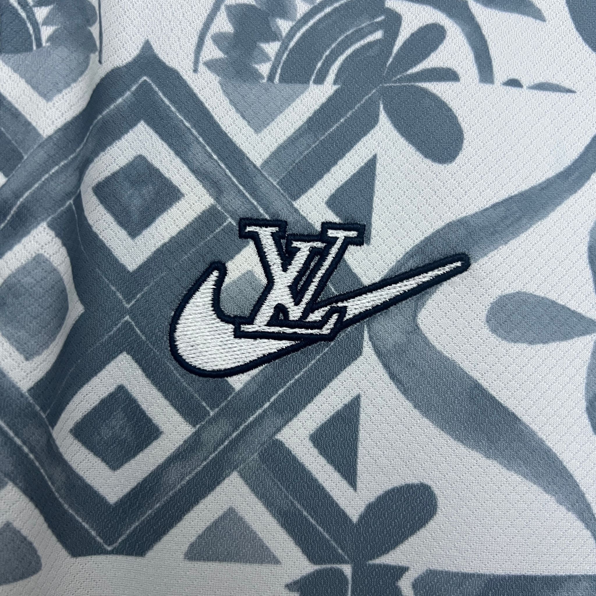 Portugal x Louis Vuitton Kit