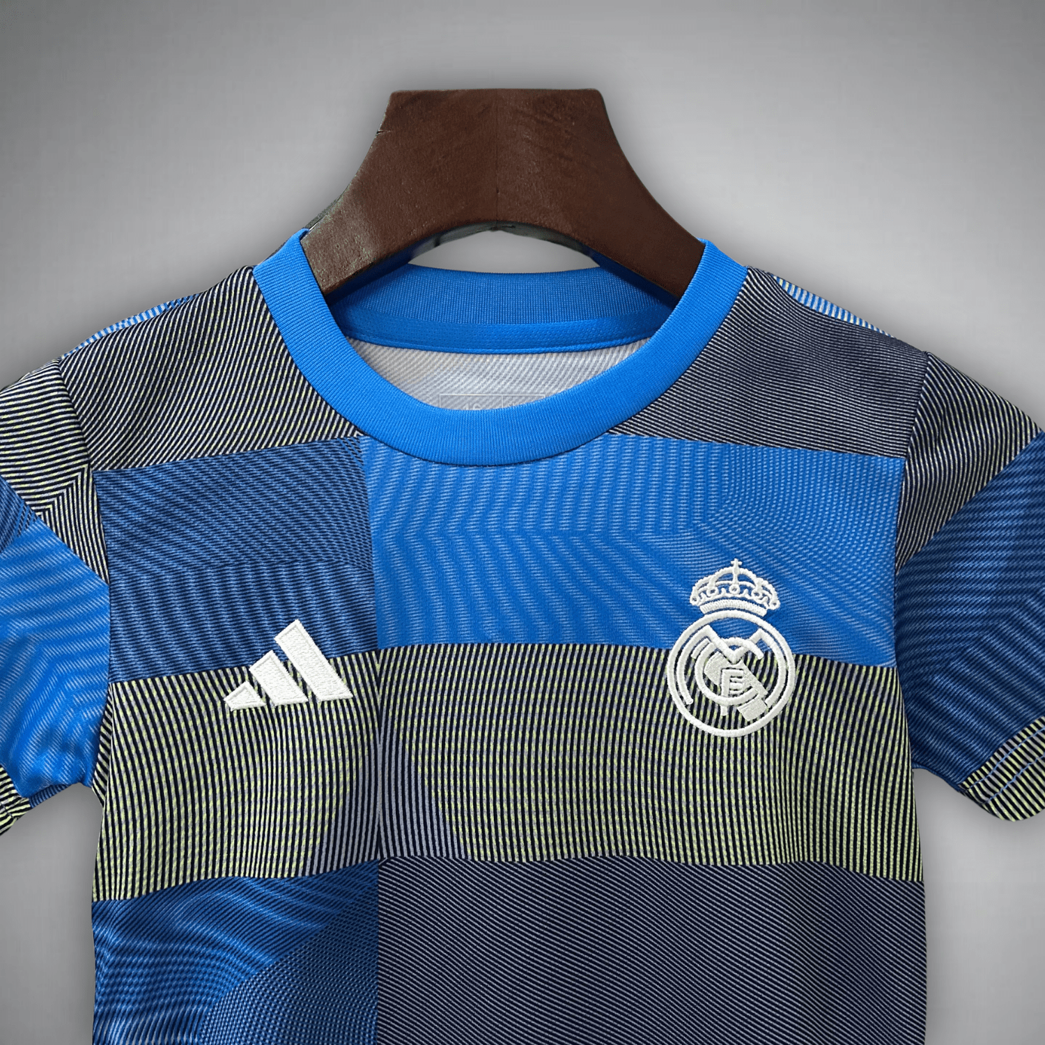 Real Madrid Cibeles Wave Kids Kit