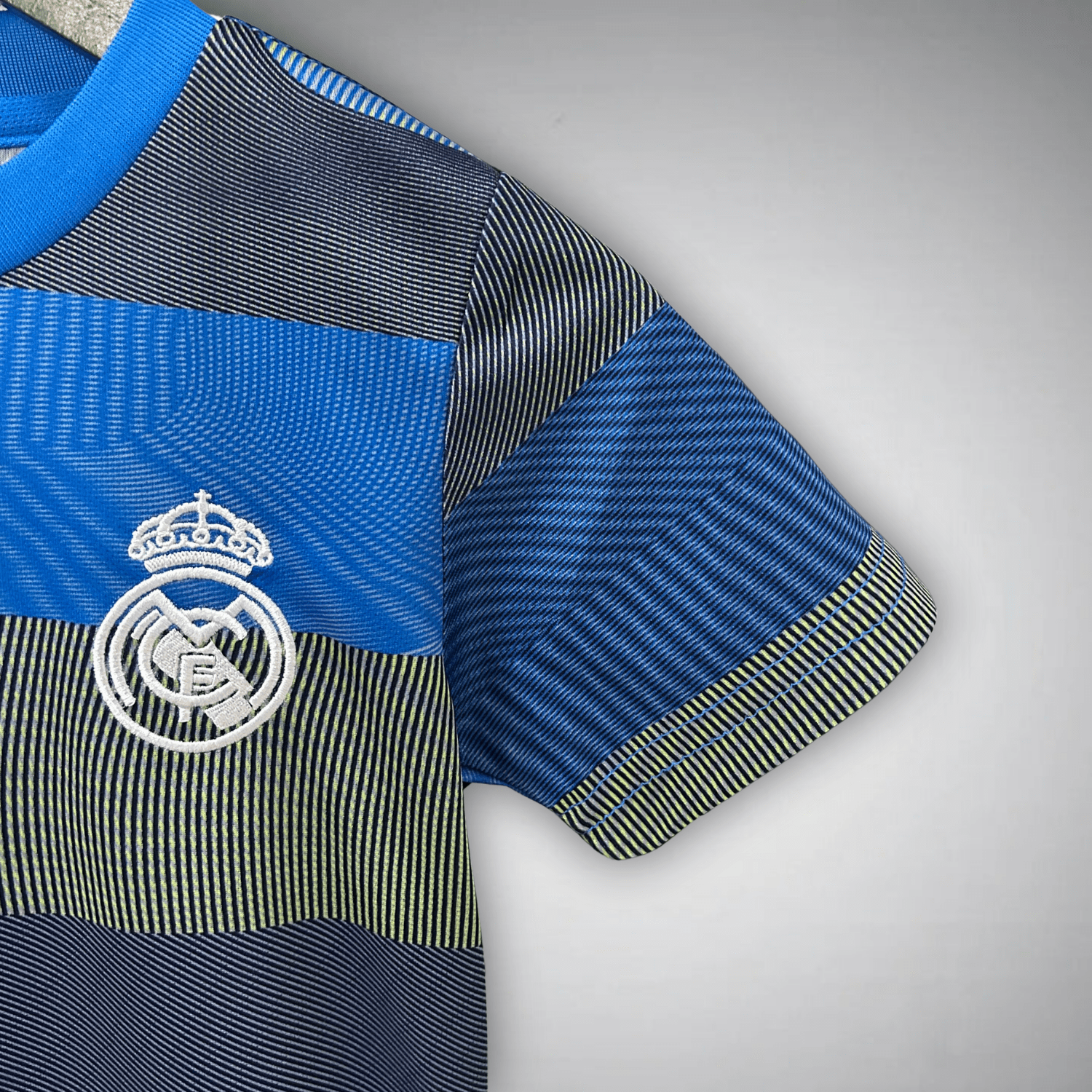 Real Madrid Cibeles Wave Kids Kit