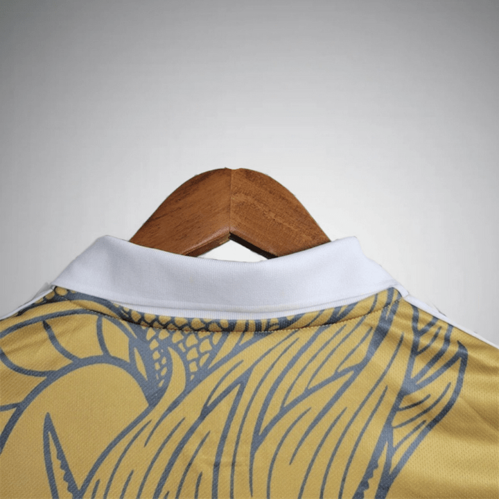 Real Madrid Dragón Dorado Kit