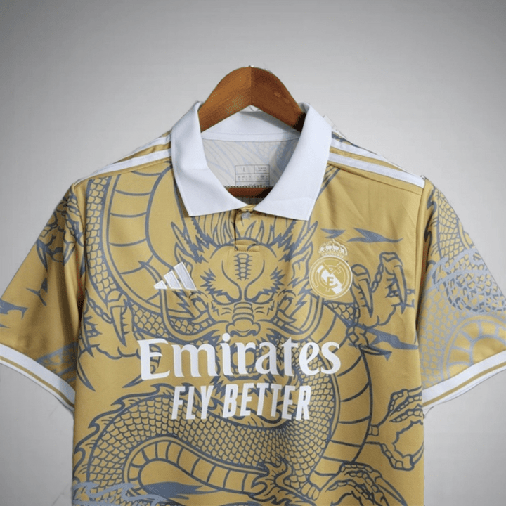 Real Madrid Dragón Dorado Kit