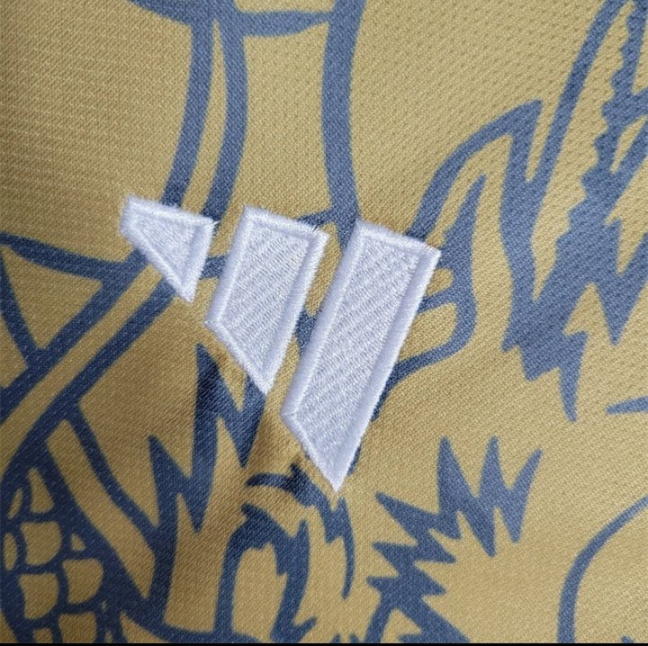 Real Madrid Dragón Dorado Kit