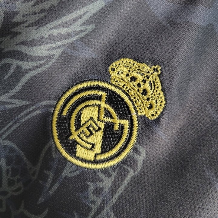 Real Madrid Dragon Negro Kids Kit
