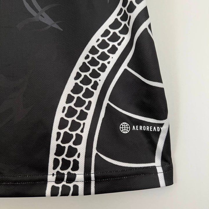 Real Madrid Dragón Negro Kit