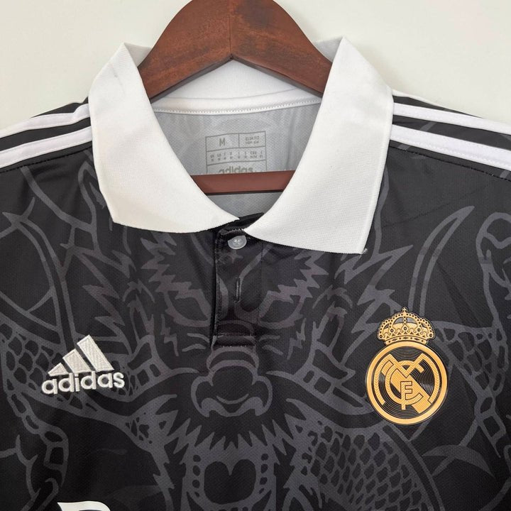 Real Madrid Dragón Negro Kit