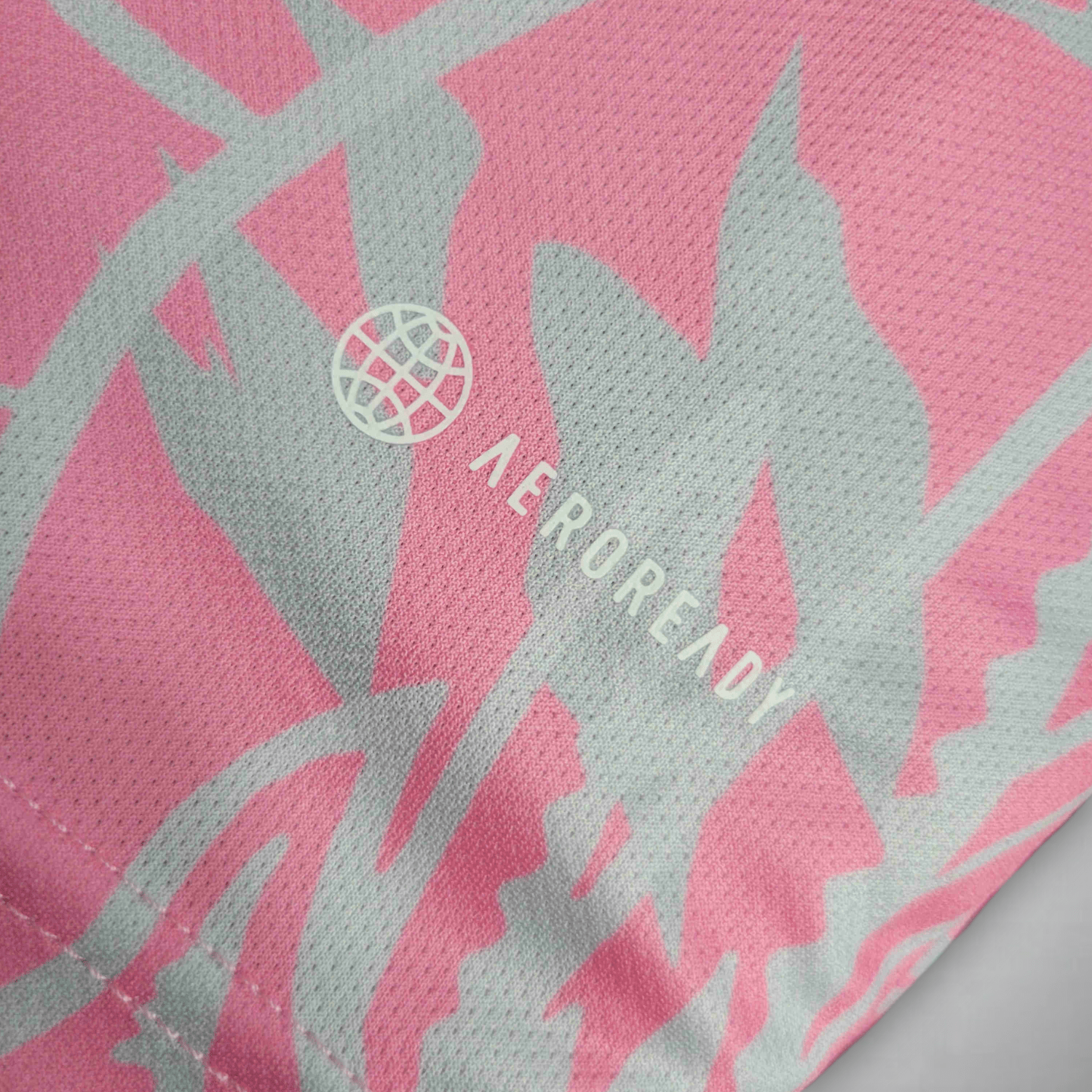 Real Madrid Pink Dragon Kit