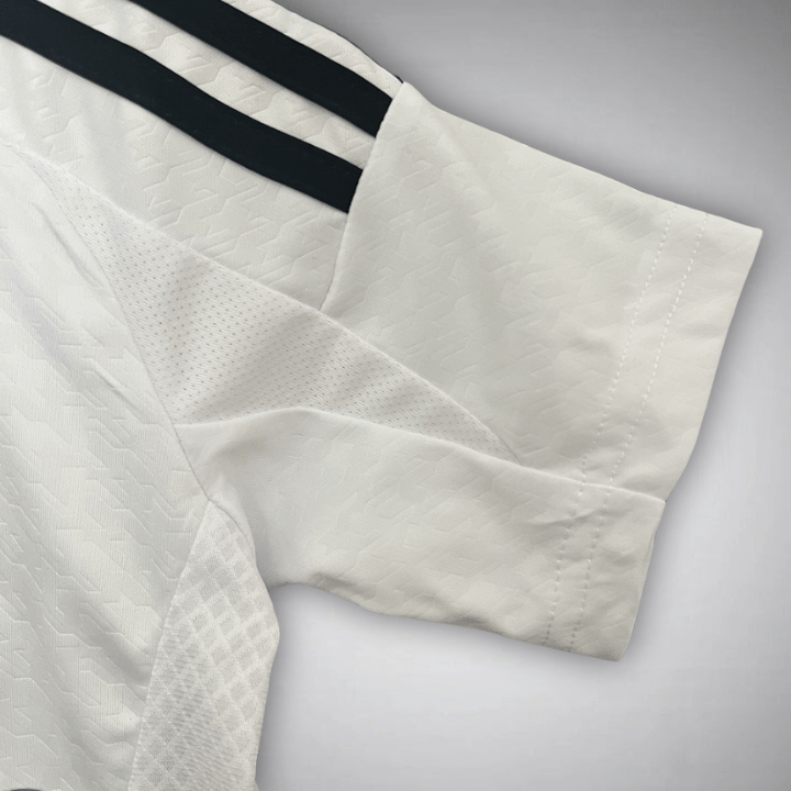 24/25 Real Madrid Home Kids Kit