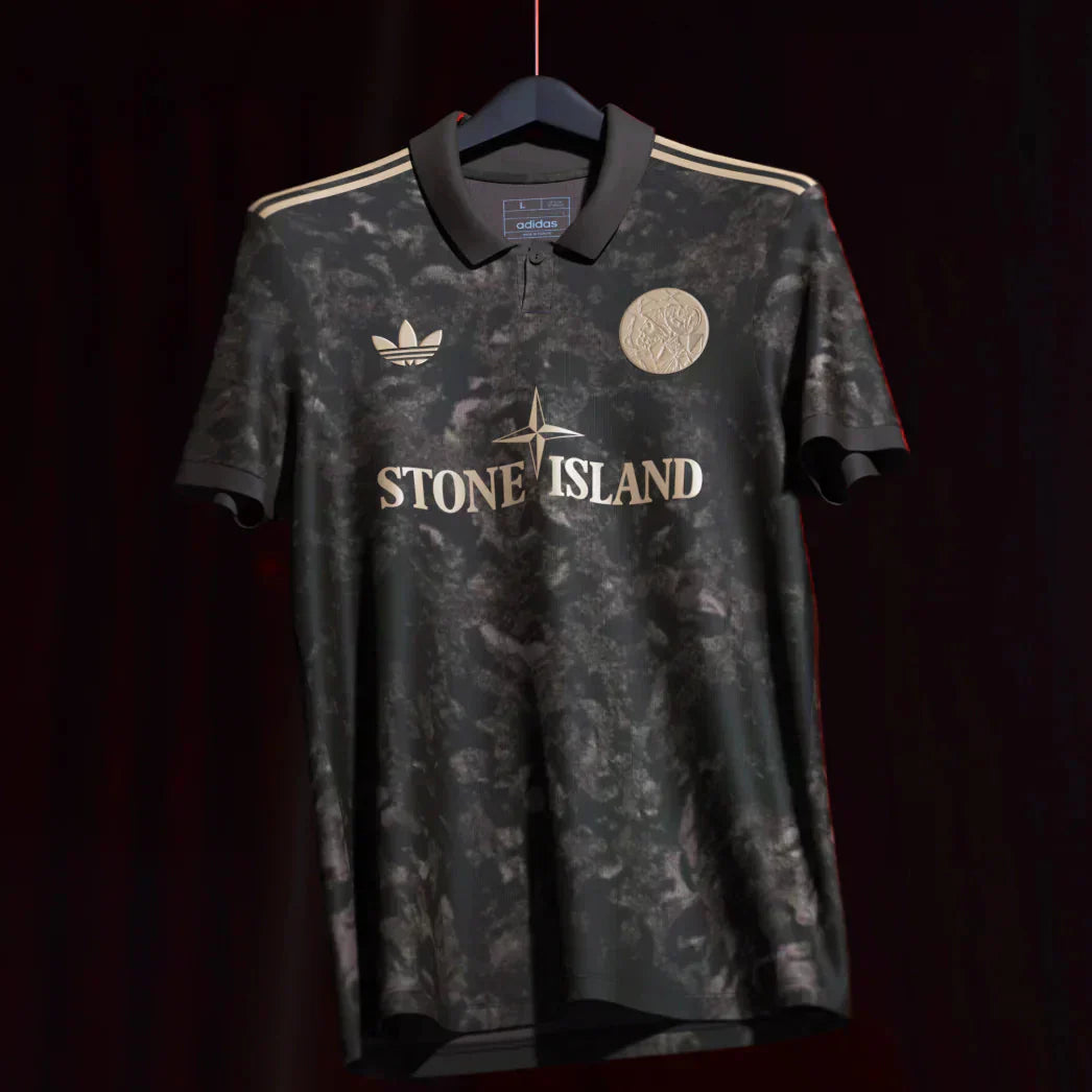 Ajax x Stone Island Kit