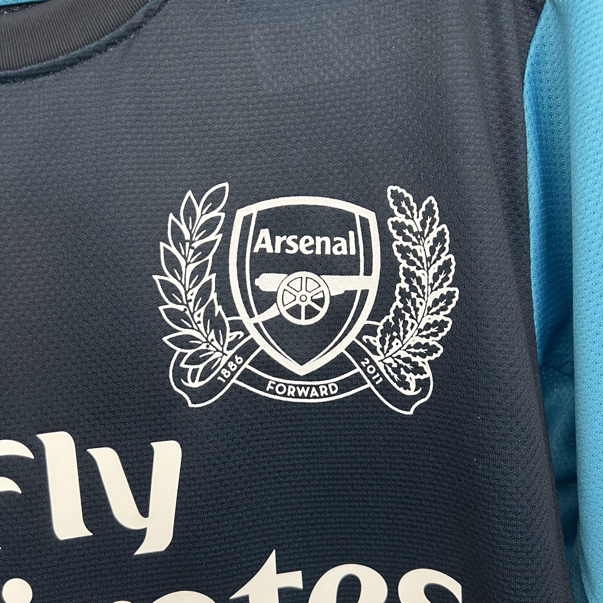 Arsenal 2011-12 Away Retro Kit