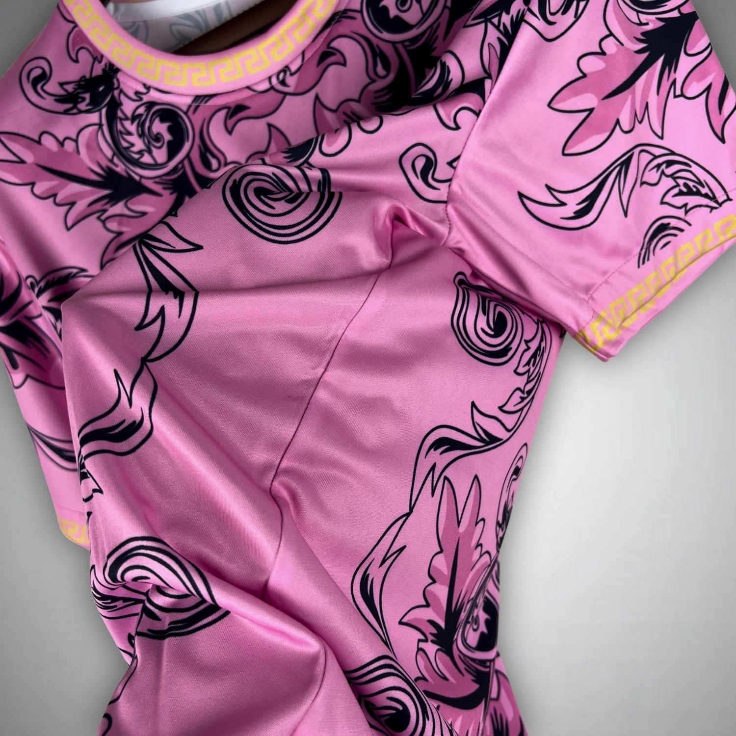 Italy Versace Pink Kit