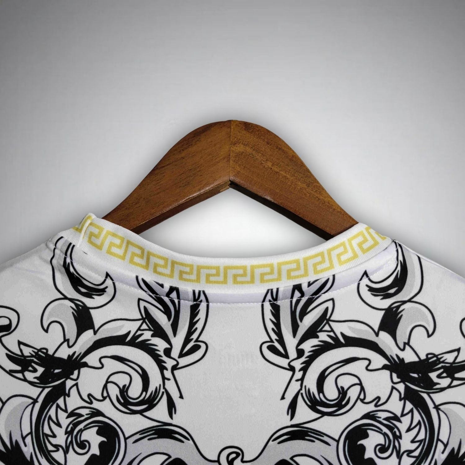 Italy Versace White Kit