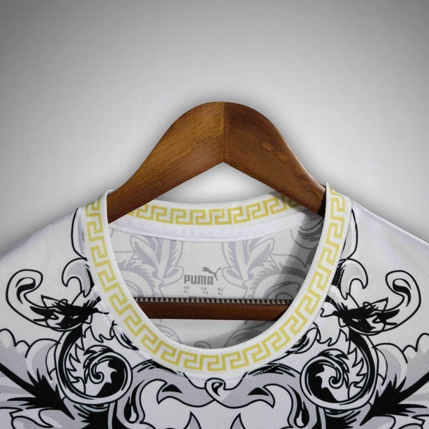 Italy Versace White Kit