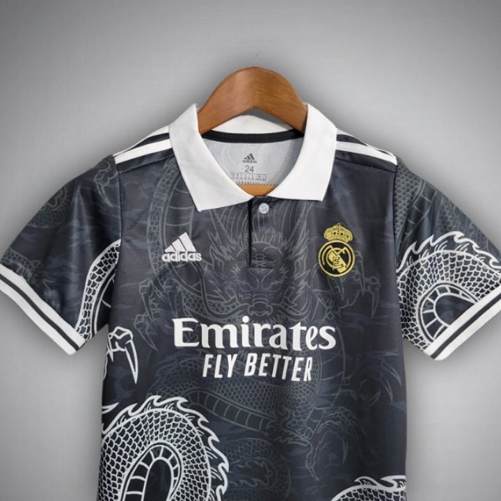 Real Madrid Dragon Negro Kids Kit