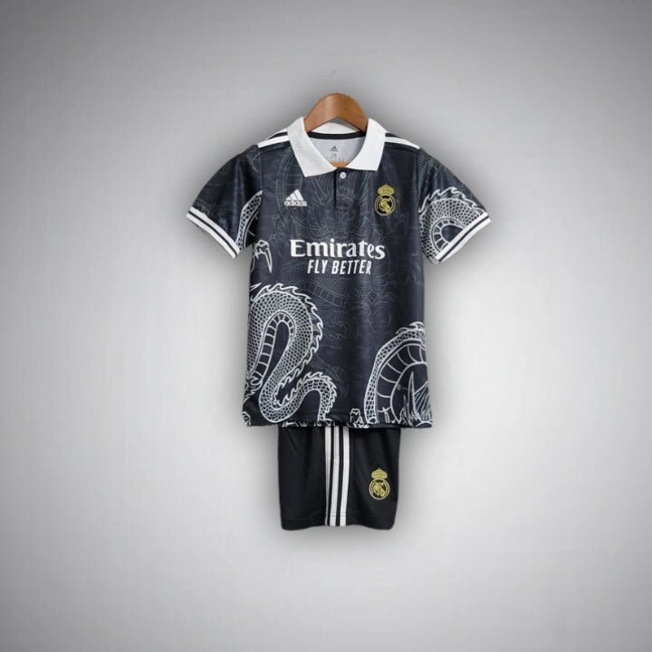 Real Madrid Dragon Negro Kids Kit